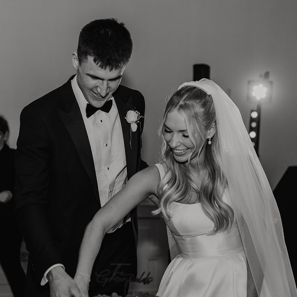 cutting-the-cake-moment