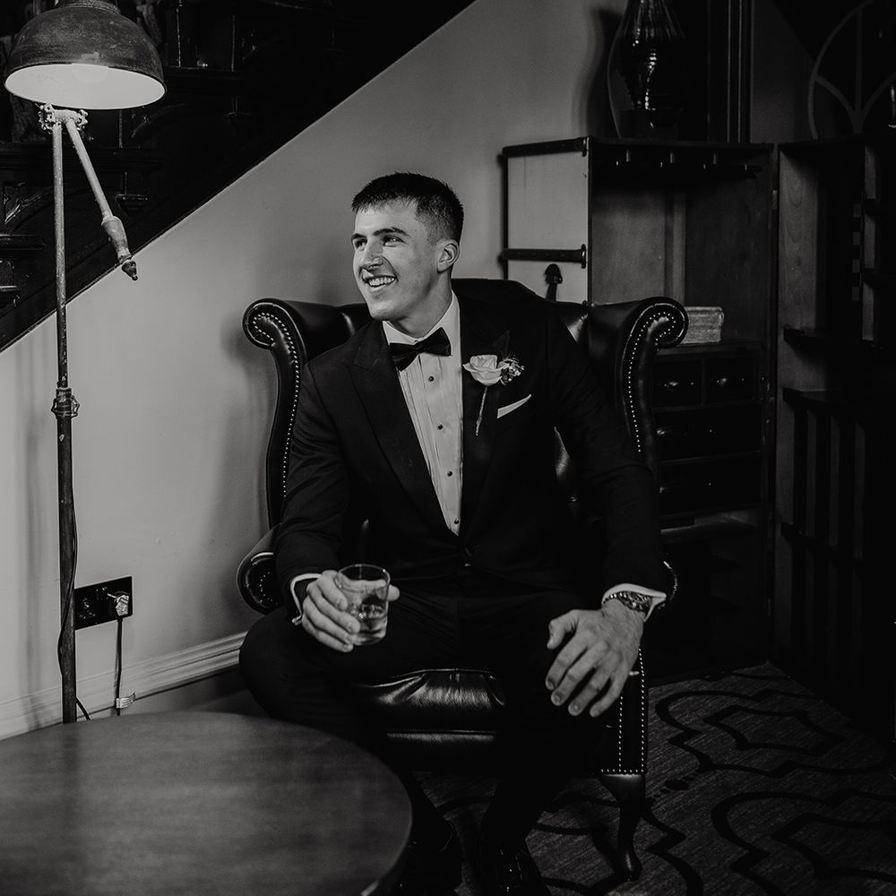 groom-drinking-whiskey