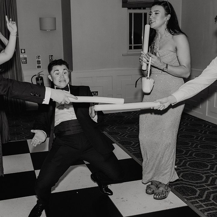 guests-play-limbo-on-the-dance-floor