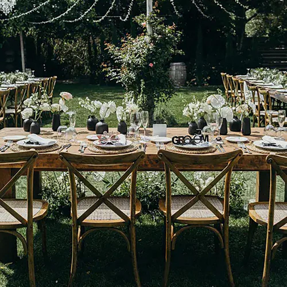black-and-white-wedding-place-setting-with-fairy-lights-at-spanish-destination-wedding