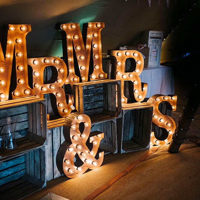 MR & MRS Lights