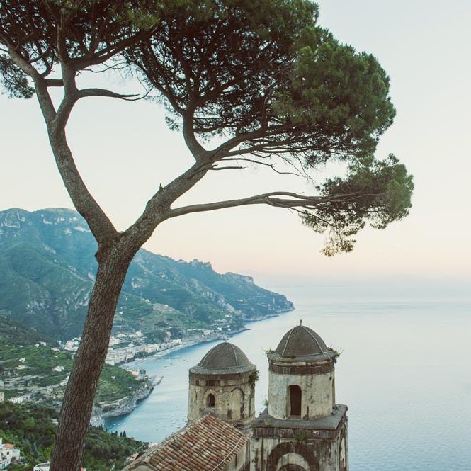 Image by <a href="https://www.giuliegiordi.com/" target="_blank">Giuli & Giordi</a>