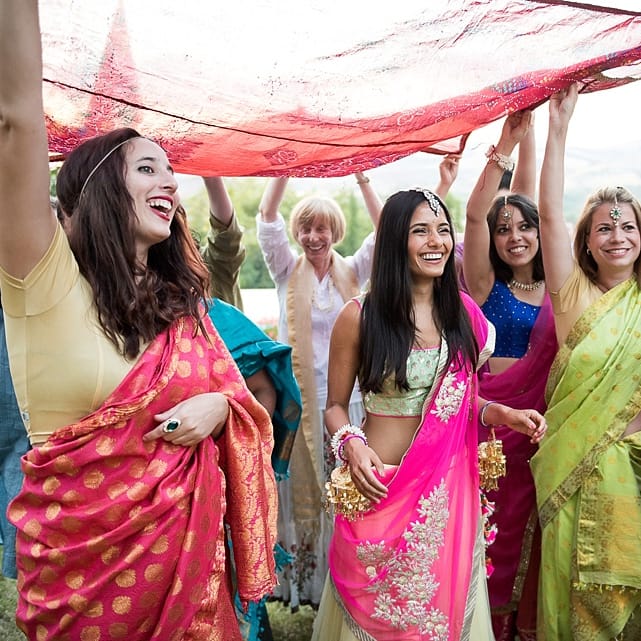 Image by <a href="https://www.fionasweddingphotography.co.uk" target="_blank">Fiona Kelly Photography</a>