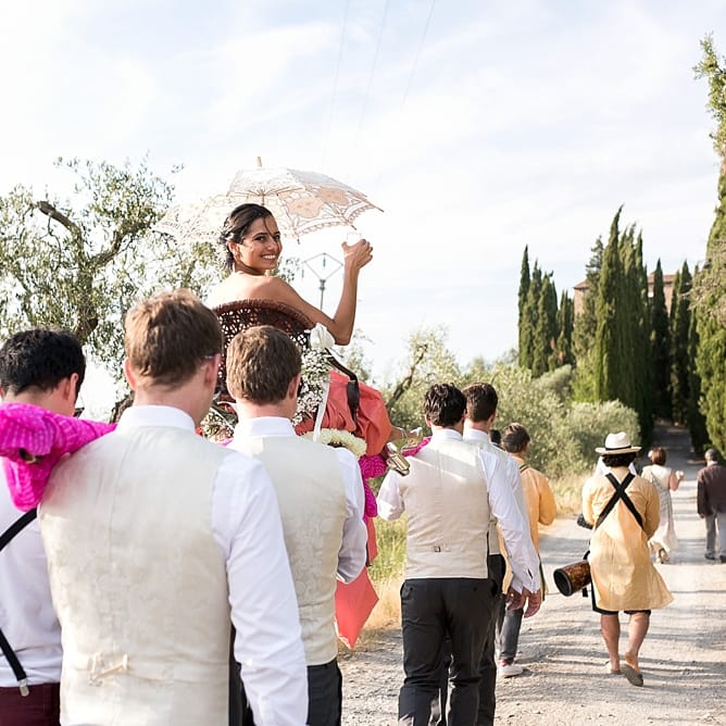 Image by <a href="https://www.fionasweddingphotography.co.uk" target="_blank">Fiona Kelly Photography</a>