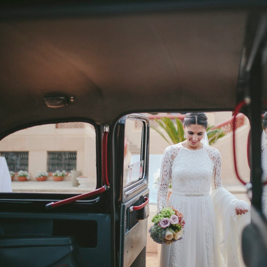 Image by <a href="https://www.volvoretabodas.com/" target="_blank">Volvoreta Bodas</a>