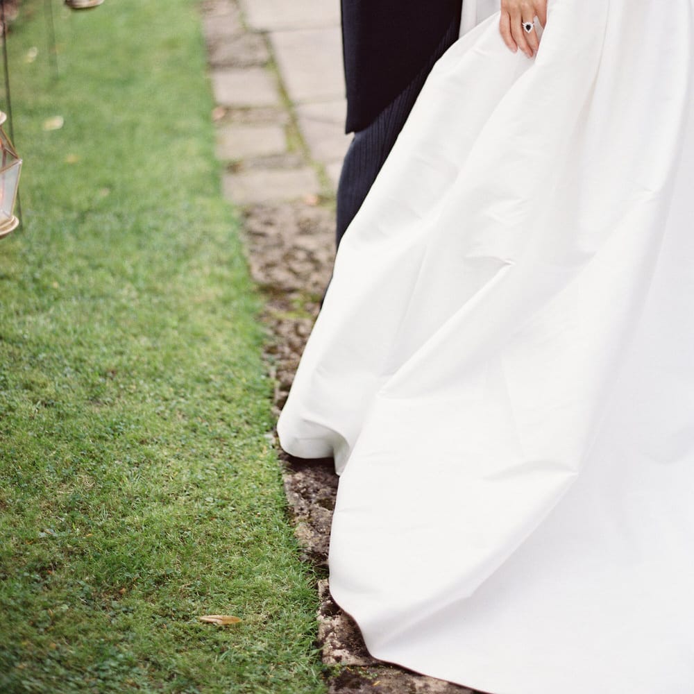 Bride In Structured Gown By Jesus Peiro // Image By Taylor And Porter