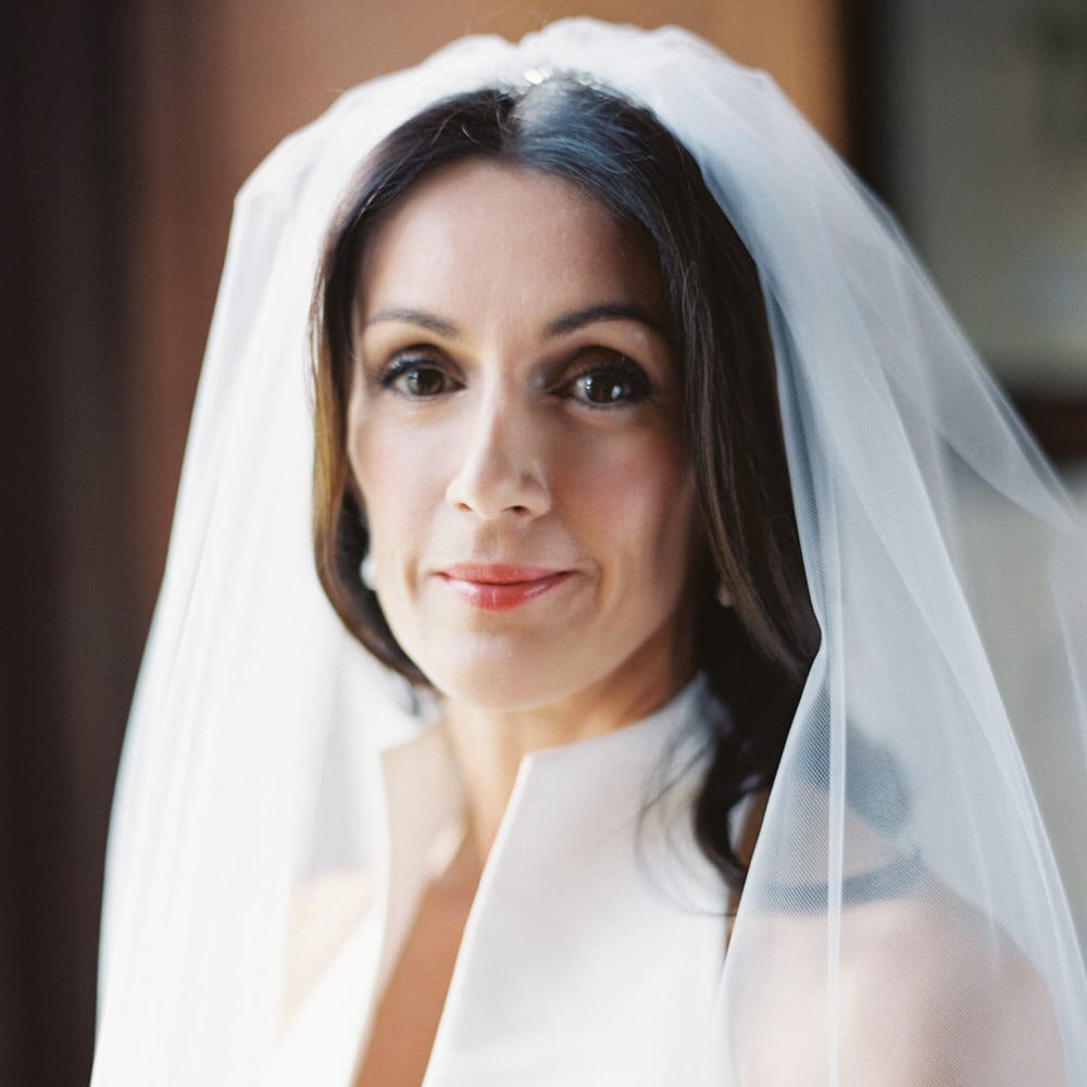 Bride In Structured Gown By Jesus Peiro // Image By Taylor And Porter