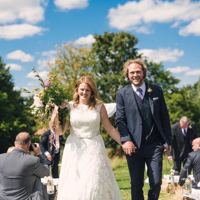 Bride & Groom Outdoor Wedding Ceremony