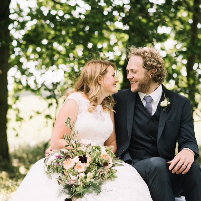Romantic Bride & Groom Portrait