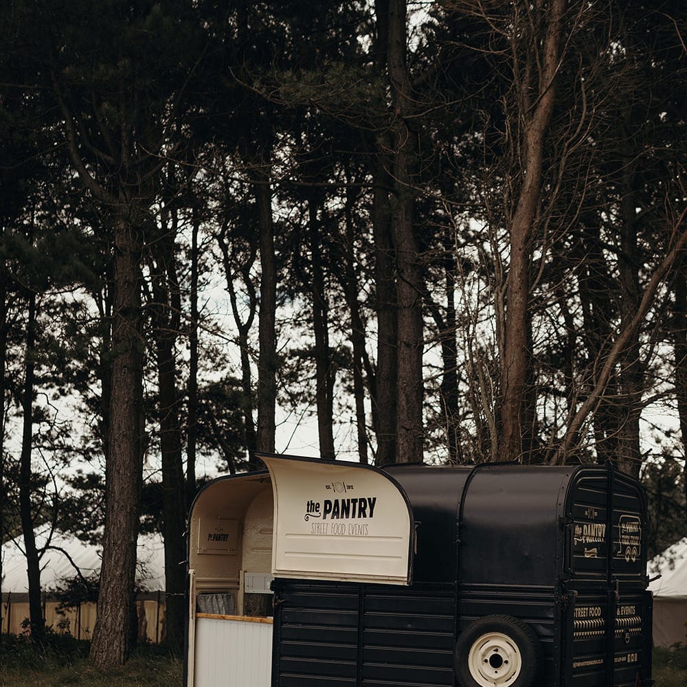 Outdoor Coastal Wedding at Ravensheugh Log Cabin in Scotland | Alpacas | MacGregor and MacDuff Kilts | Album Weddings Photography | Second Shooter Lovro Rozina
