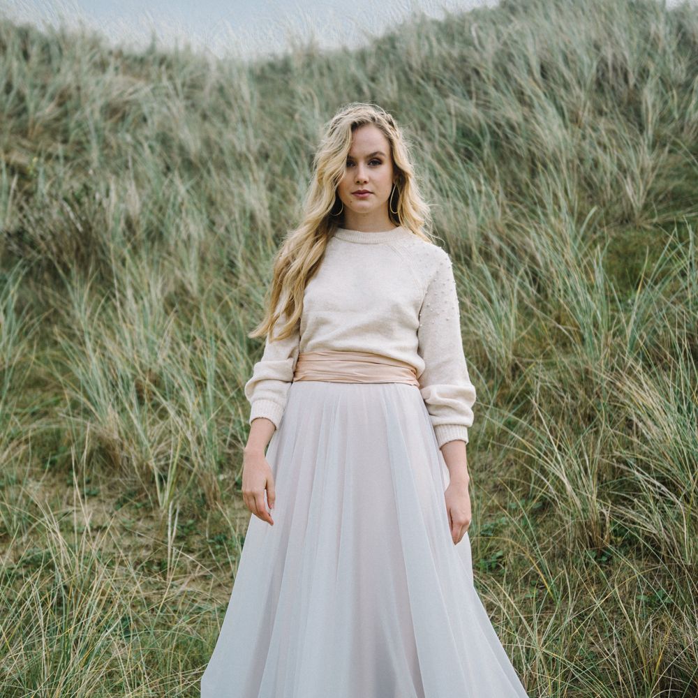 Autumnal Wedding Inspiration At The Coast With Pampas Grass Moon Gate & Drip Icing Cake With Images From Olivia Bossert Photography & Styling By The Artful Event Co