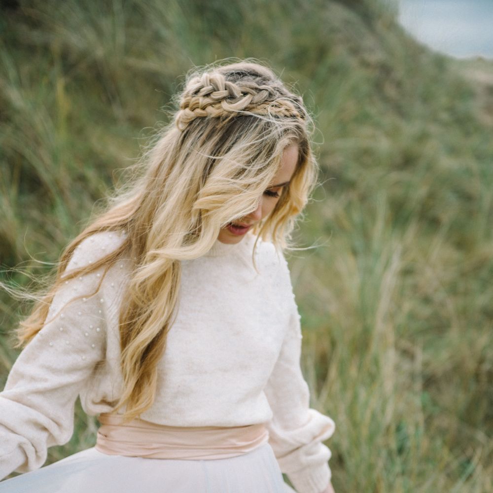 Autumnal Wedding Inspiration At The Coast With Pampas Grass Moon Gate & Drip Icing Cake With Images From Olivia Bossert Photography & Styling By The Artful Event Co