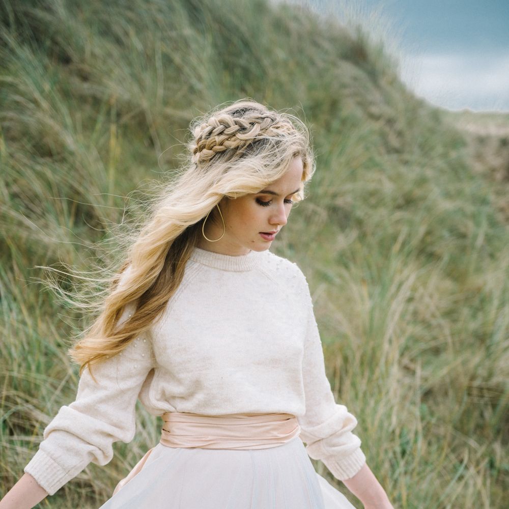 Autumnal Wedding Inspiration At The Coast With Pampas Grass Moon Gate & Drip Icing Cake With Images From Olivia Bossert Photography & Styling By The Artful Event Co