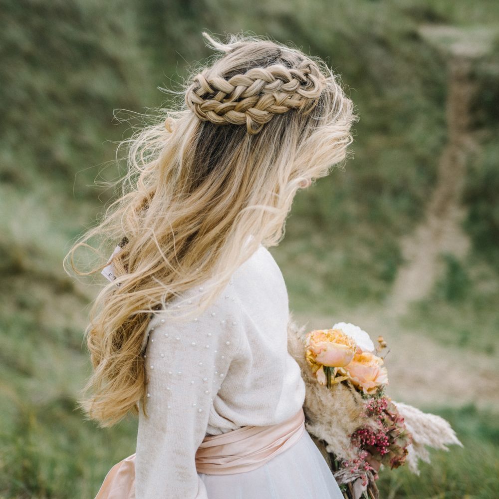 Autumnal Wedding Inspiration At The Coast With Pampas Grass Moon Gate & Drip Icing Cake With Images From Olivia Bossert Photography & Styling By The Artful Event Co