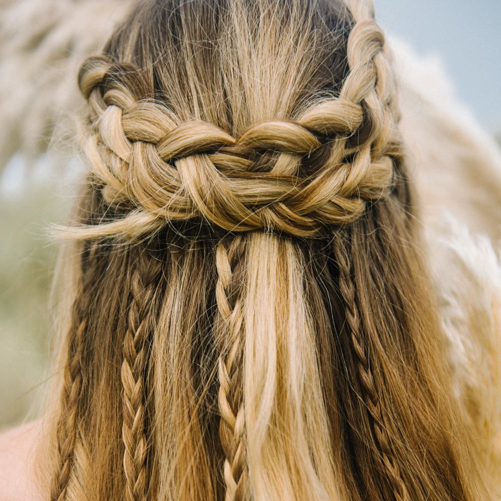 Halo Braid With Single Plait Details