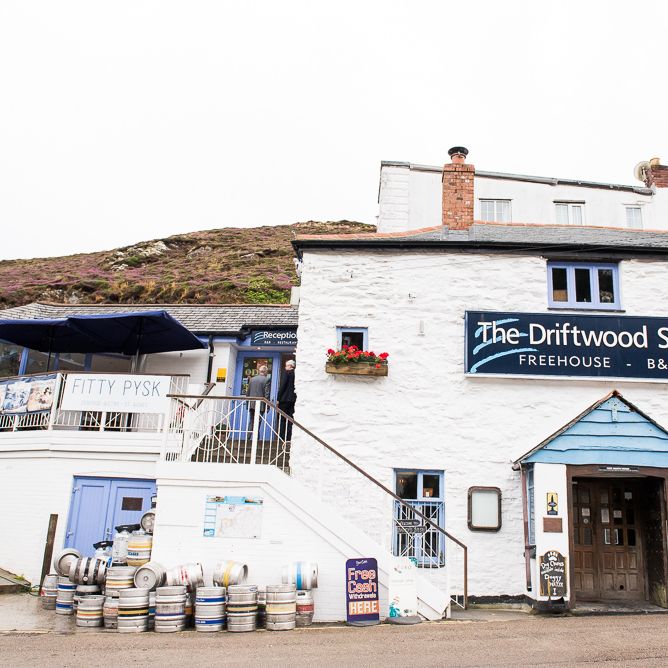 Coastal Wedding at Driftwood Spas St Agnes, Cornwall | Jessica Grace Photography