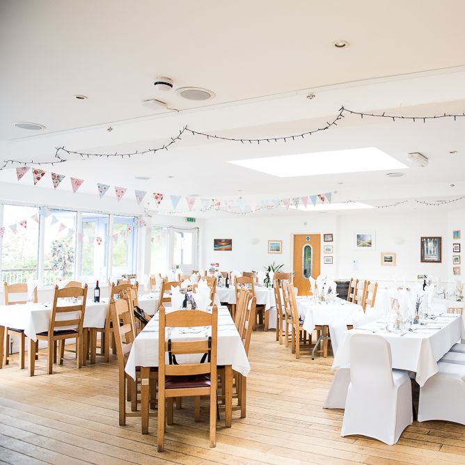 Coastal Wedding at Driftwood Spas St Agnes, Cornwall | Jessica Grace Photography