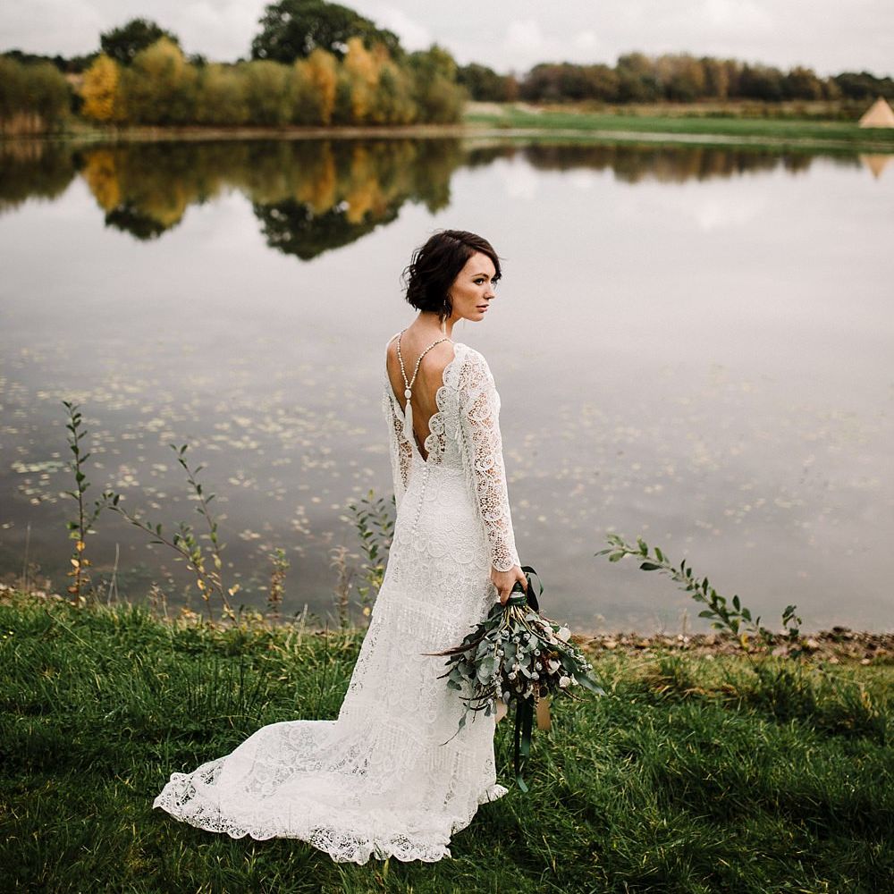 Boho Bride in Shikoba Bride Wedding Dress | Boho Winter Tipi Wedding Inspiration | Styling & Concept by Pretty Creative | Amy Faith Photography