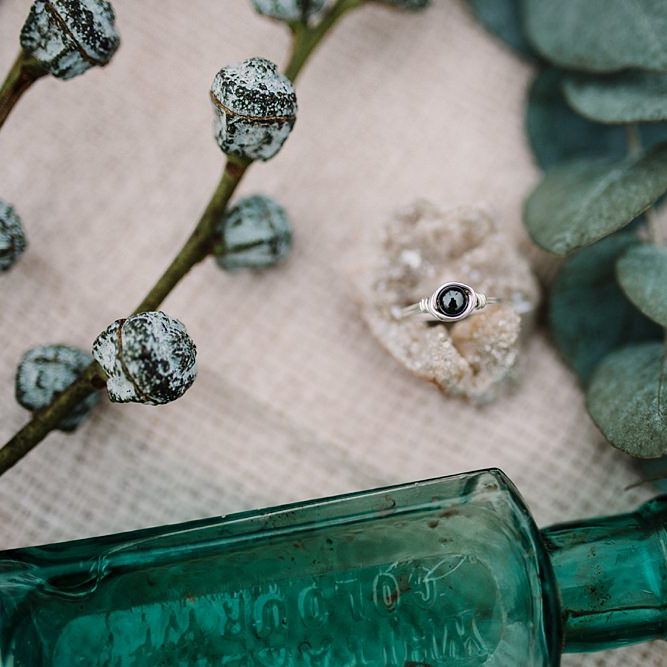 Wedding Decor | Boho Winter Tipi Wedding Inspiration | Styling & Concept by Pretty Creative | Amy Faith Photography