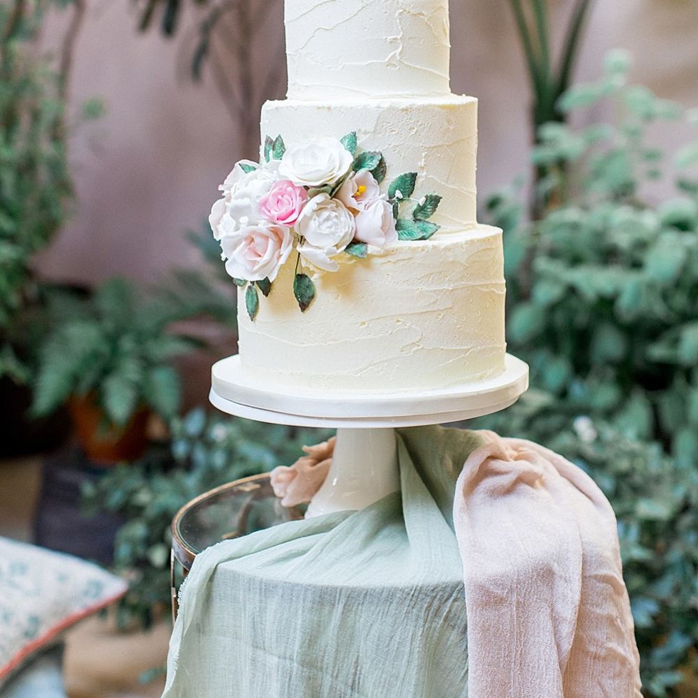 Wedding Cake by The Vanilla Pod Bakery | Botanical Boho Luxe Inspiration | Philippa Sian Photography