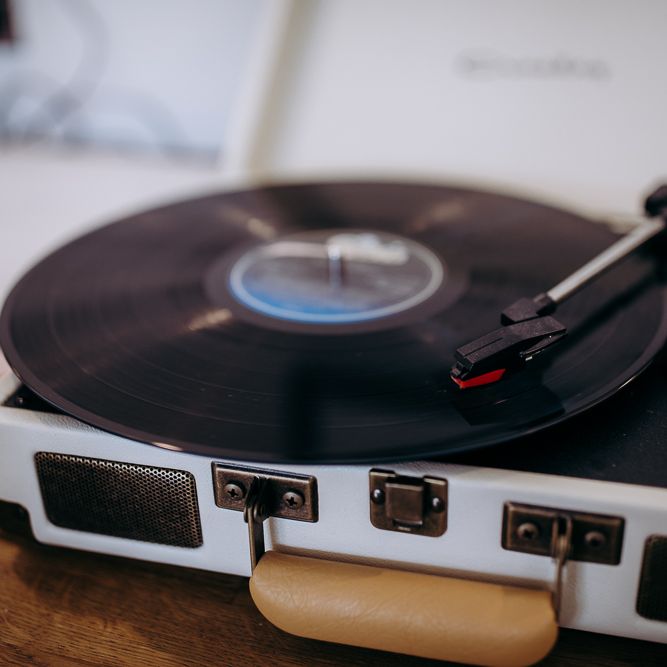 Vintage Record Player // Hen Party Afternoon Tea And Flower Crown Workshop