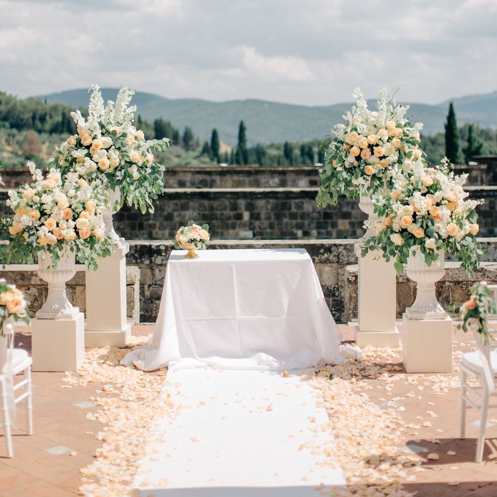 Peach Rose Floral Arrangements | Outdoor Altar