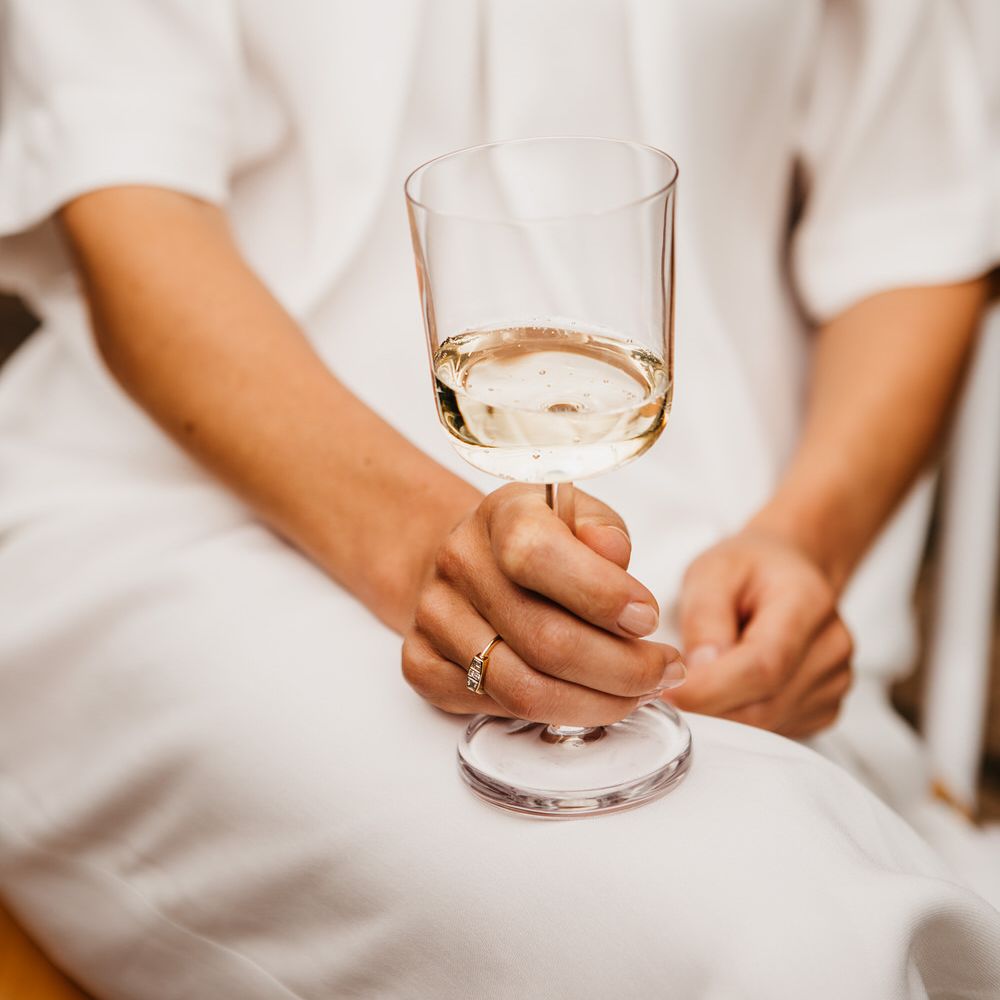 Understated Urban Elegance | Stylish & Contemporary Styling For The Modern Bride By Hilde. Stories | Images By Claudia Gödke