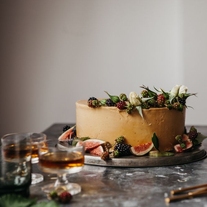 Elegant & Minimal Autumnal Wedding Inspiration