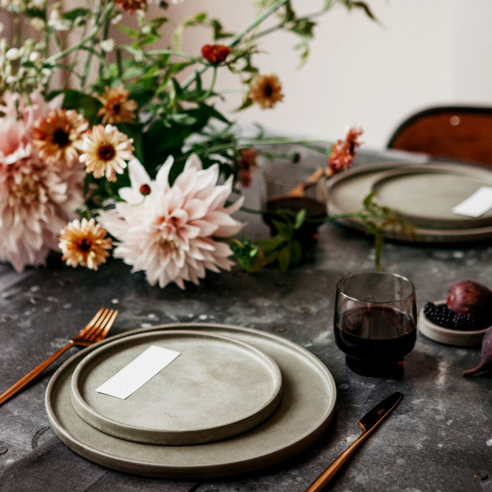 Understated Urban Elegance | Stylish & Contemporary Styling For The Modern Bride By Hilde. Stories | Images By Claudia Gödke
