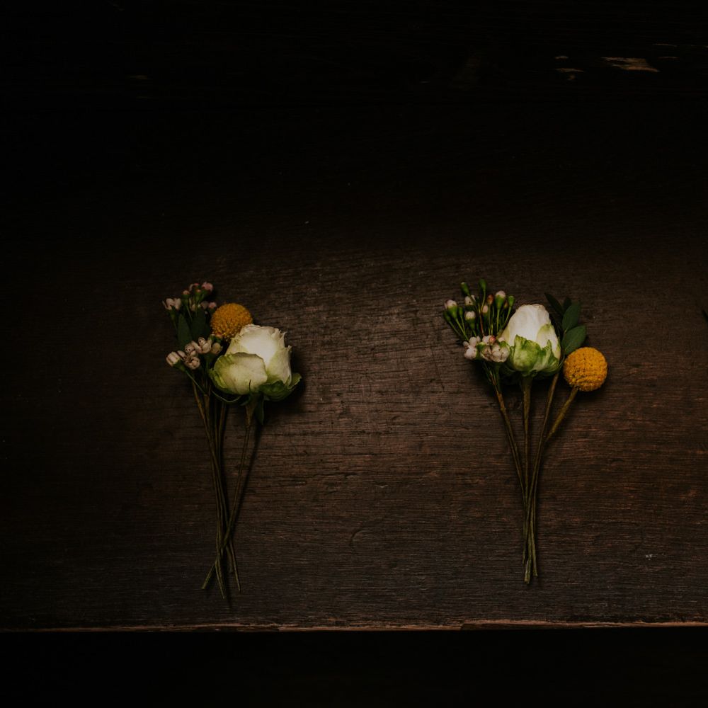 Yellow Buttonhole | Chic Rustic French Wedding at Le Morimont Styled by Féelicité | Photography by Chloe