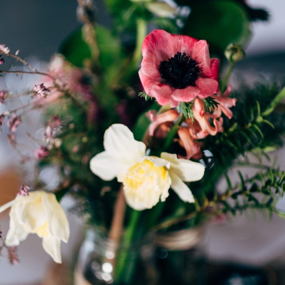 Rustic Tree Slice & Flowers in Jars Centrepiece | Dale Weeks Photography