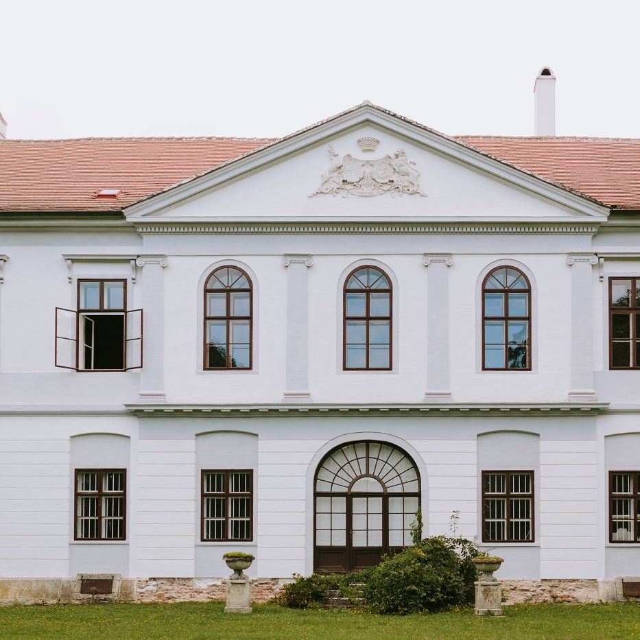 Schloss Nikitsch German Wedding Venue