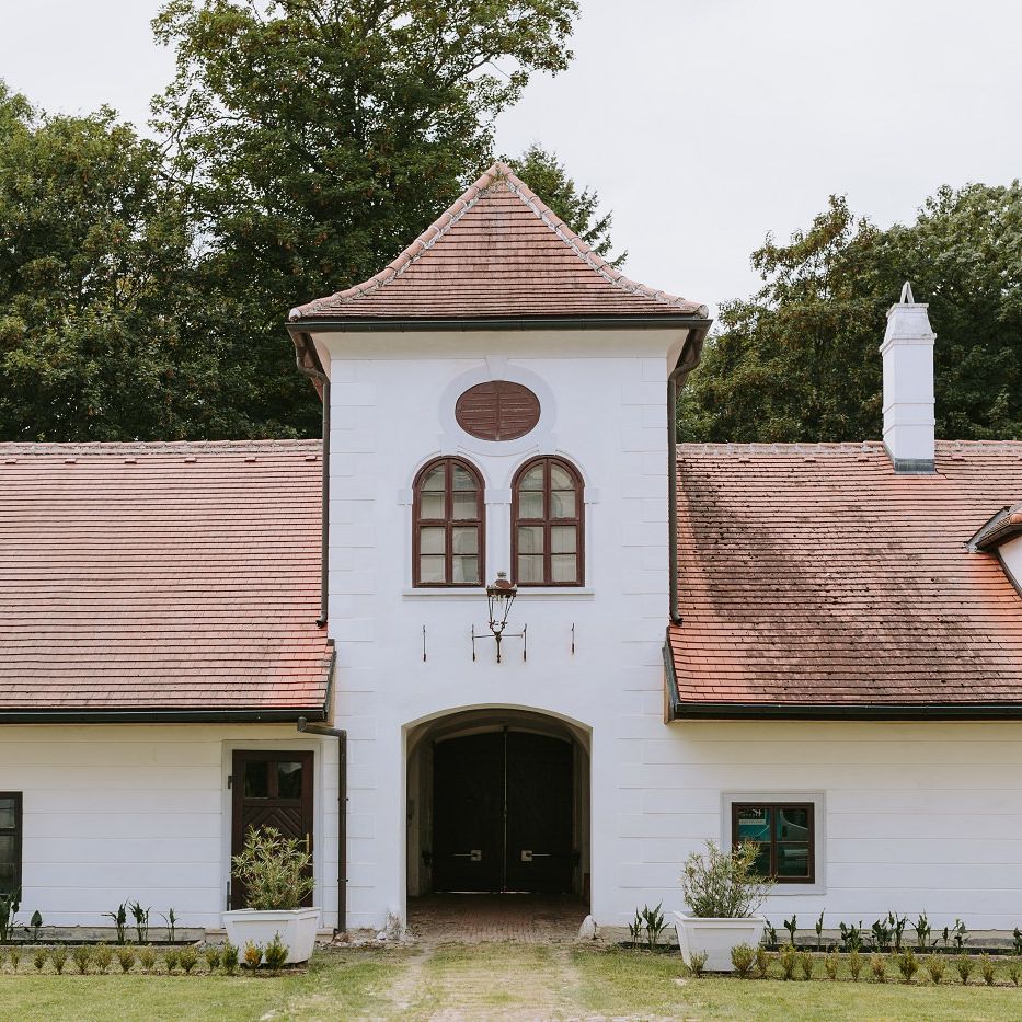 Schloss Nikitsch German Wedding Venue