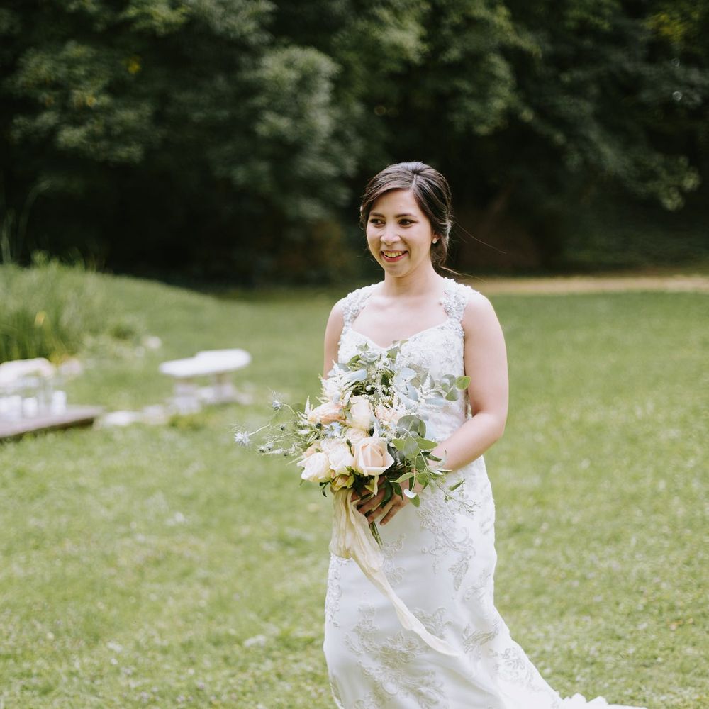 Bride in Brautmode Stern Wedding Dress