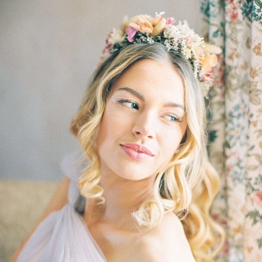 Pastel Bridesmaids Dresses For Stylish Modern Bridesmaids // Affordable Luxury, Bridesmaids & Occassion Dresses