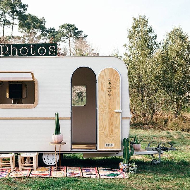 WILD STORIES PHOTO BOOTH