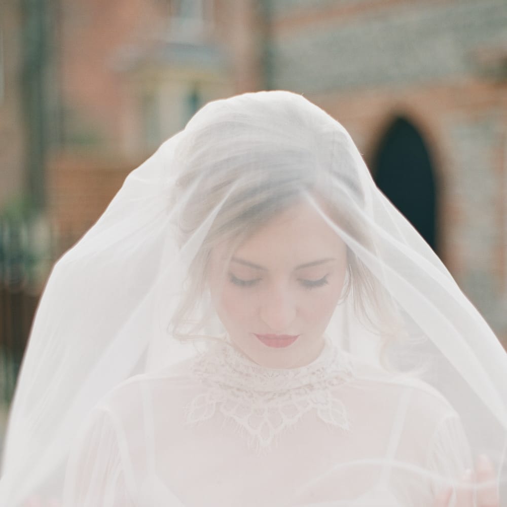 Sky Blue & Coral Wedding Inspiration For An Elegant Shoot In A Glasshouse At The Bombay Sapphire Distillery With Images From Julie Michaelsen Photography