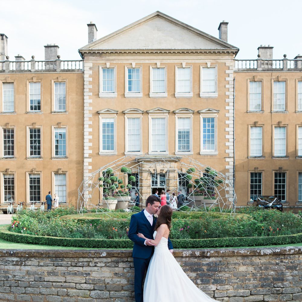 Elegant Blush Pink & White Wedding at Aynhoe Park in Oxfordshire | Lucy Davenport Photography