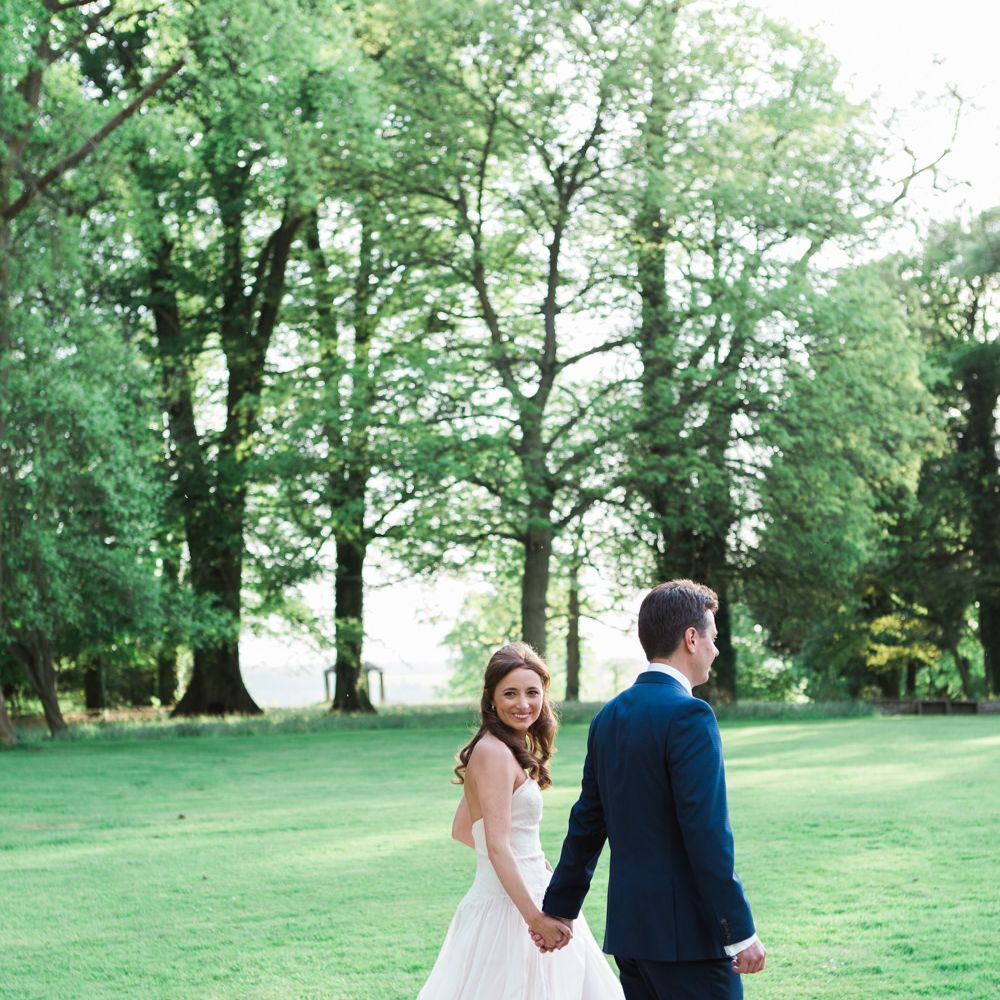 Elegant Blush Pink & White Wedding at Aynhoe Park in Oxfordshire | Lucy Davenport Photography