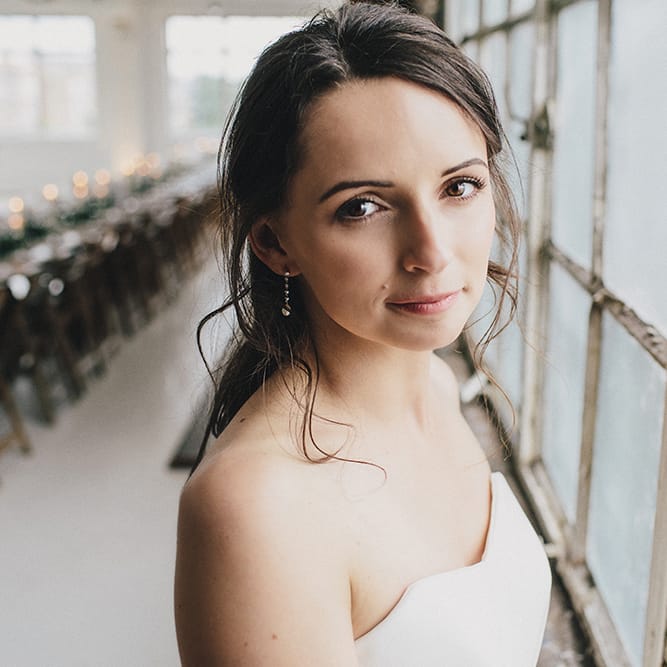 Beautiful Bride with natural make up