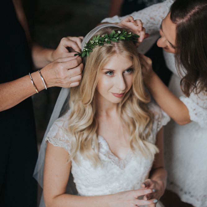 Wedding Morning Bridal Preparations | Classic Wedding at Yeldersley Hall in Derbyshire | Luis Calow Photography