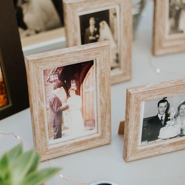 Old Family Portraits | Classic Wedding at Yeldersley Hall in Derbyshire | Luis Calow Photography