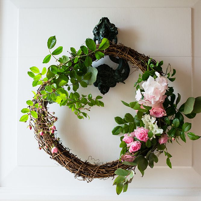 Floral Hoop Wedding Decor