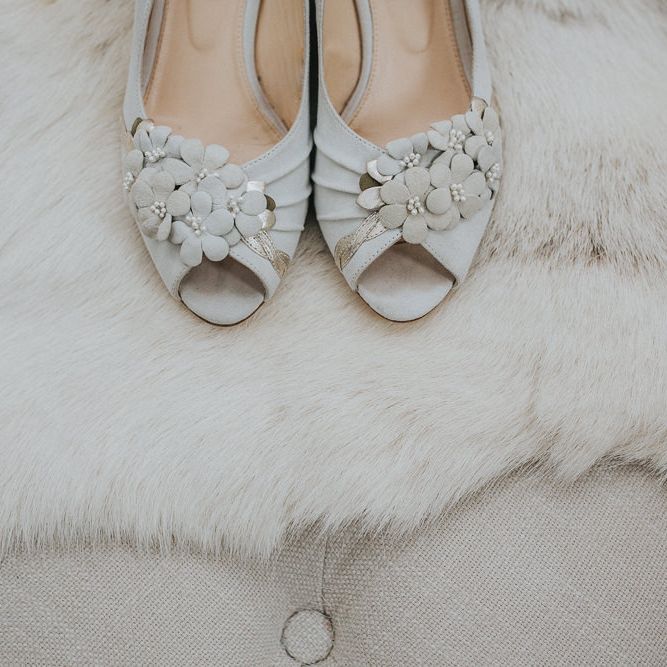A Cotswold rustic wedding with mismatched bridesmaid dresses