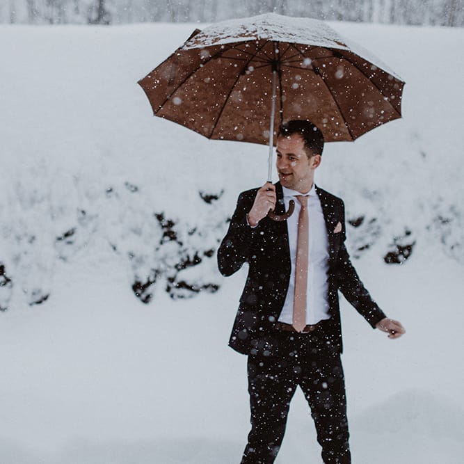 Snowy Winter Wedding In Bavaria With Bride In Truvelle