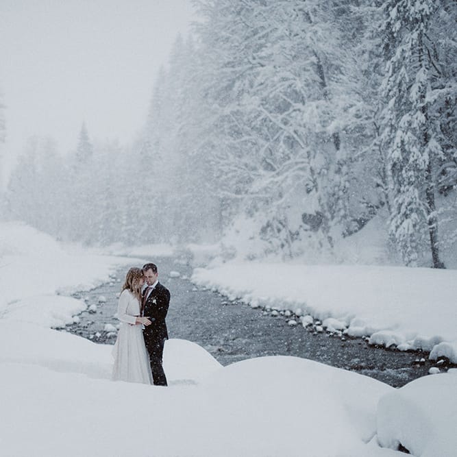 Snowy Winter Wedding In Bavaria With Bride In Truvelle
