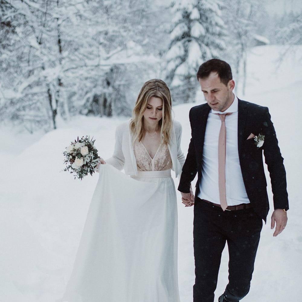 Snowy Winter Wedding In Bavaria With Bride In Truvelle