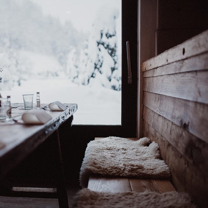 Cosy Winter Wedding Styling