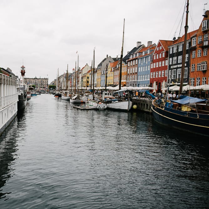 Stylish City Hall, Copenhagen, Elopement by Rochelle Coote Photography