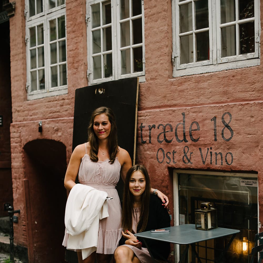 Stylish City Hall, Copenhagen, Elopement by Rochelle Coote Photography